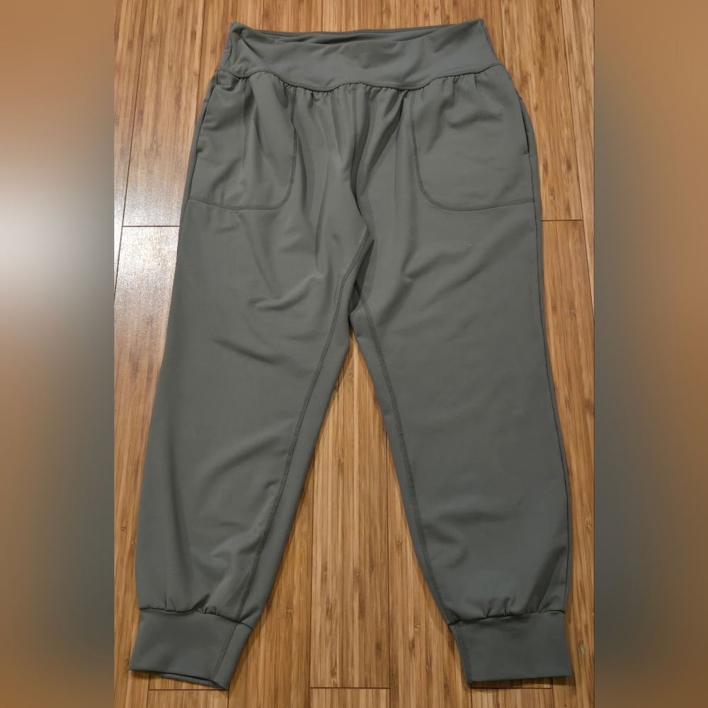 Eddie Bauer Green Jogger Pants